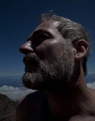 Marius looking for something